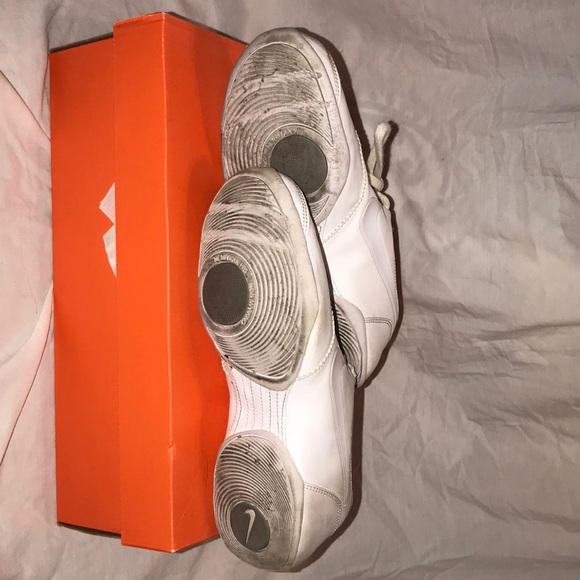 Nike cheer shoes - Picture 3 of 4